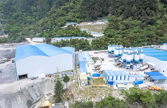 大宏立攜手中鐵五局打造精品砂石骨料項(xiàng)目助力高原鐵路建設(shè)